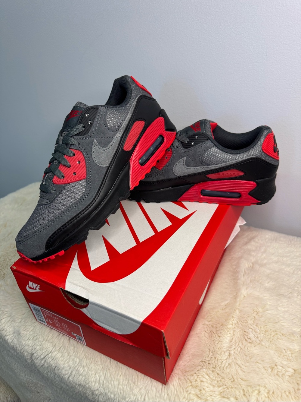 Nike Air Max 90 Iron Grey Fire Red Low Top Lace-Up Cushioned DM0029-007
